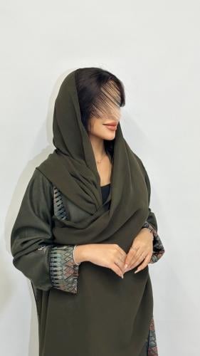 عبايه قصه Aline نوع القماش شاموا متوفر لون زيتي وأ...