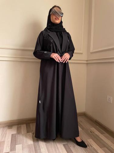 عباية نص كلوش مع ورود فاخرة