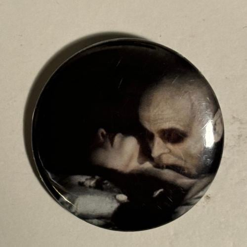 Vampire Brooch smal
