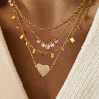 سلاسل Necklaces