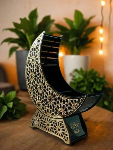 صينية تقديم الهلال (زبدية).