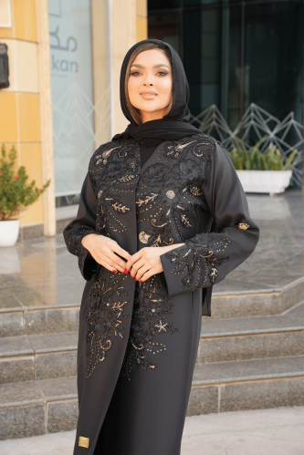 عباية تفته فرنسي مشغوله من الامام والخلف والأكمام...