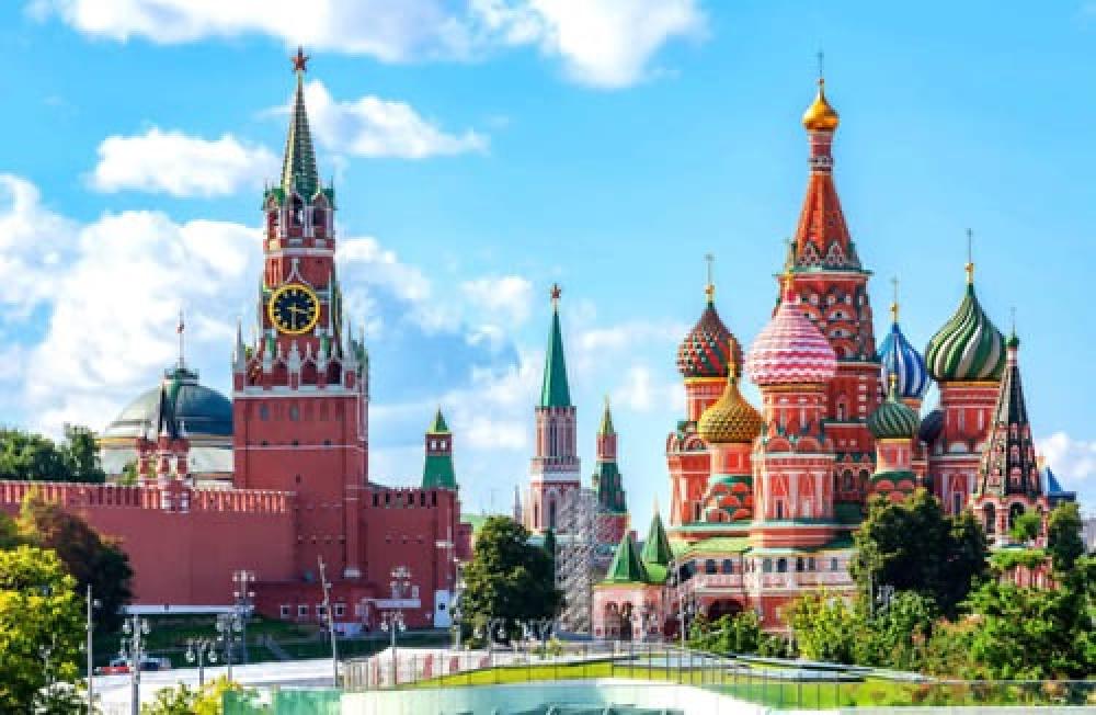 موسكو: مدينة السحر الشتوي والتاريخ العريق – دليل شامل للسياحة في العاصمة الروسية