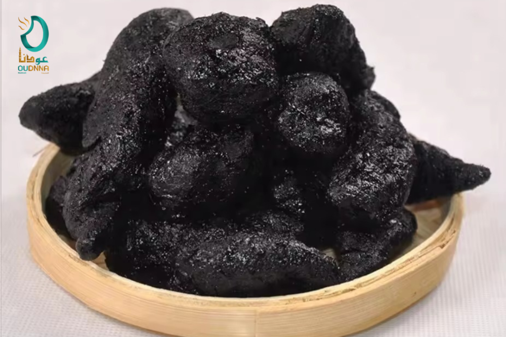 ما هو عنبر الحوت الأزرق؟ فوائده العطرية الفاخرة