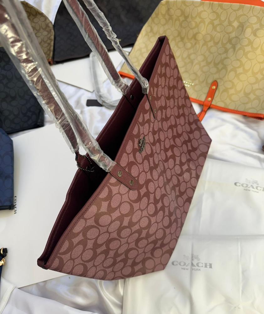 شنط حريمى جلد طبيعى ماركات