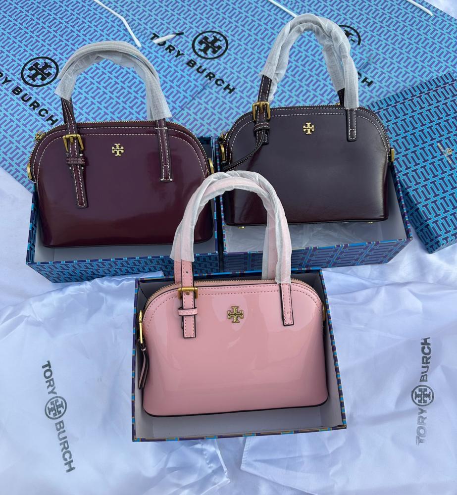 شنطة Tory Burch بتصميم أنيق وعصري
