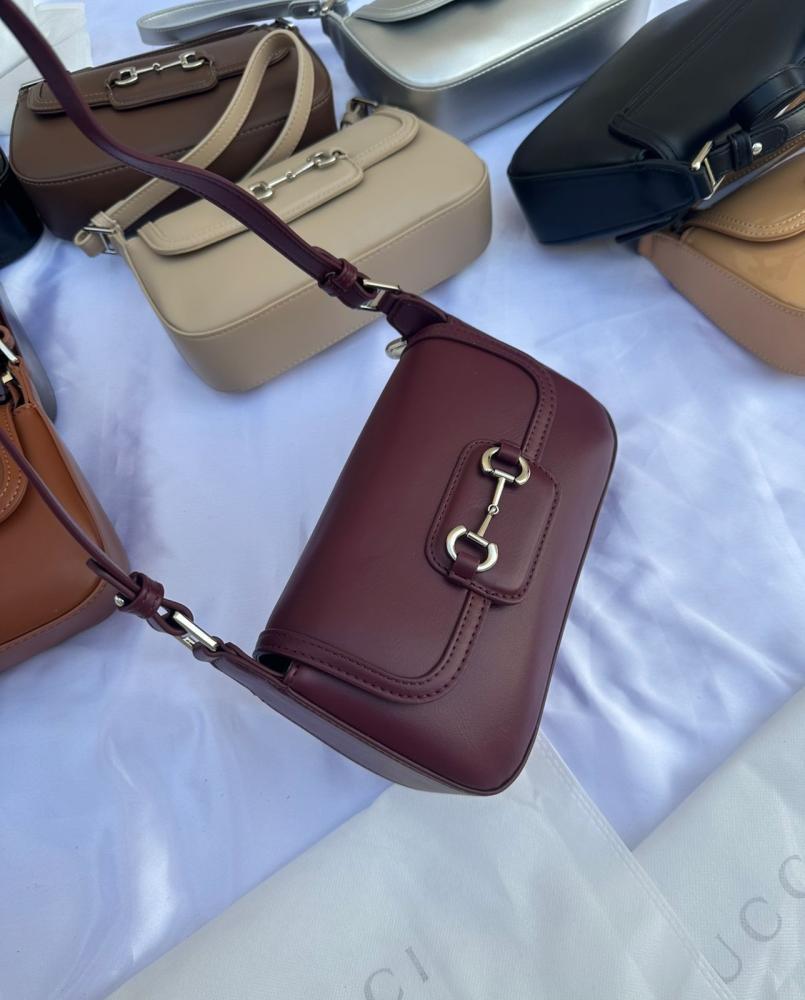 شنط خروج صغيره