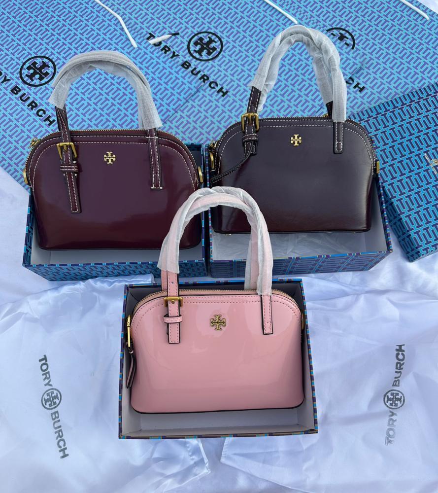 شنطة Tory Burch بتصميم أنيق وعصري