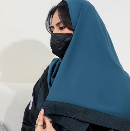 عبايه صيفيه اللون ااسود قماش بليزر حرير مغسول مع ج...