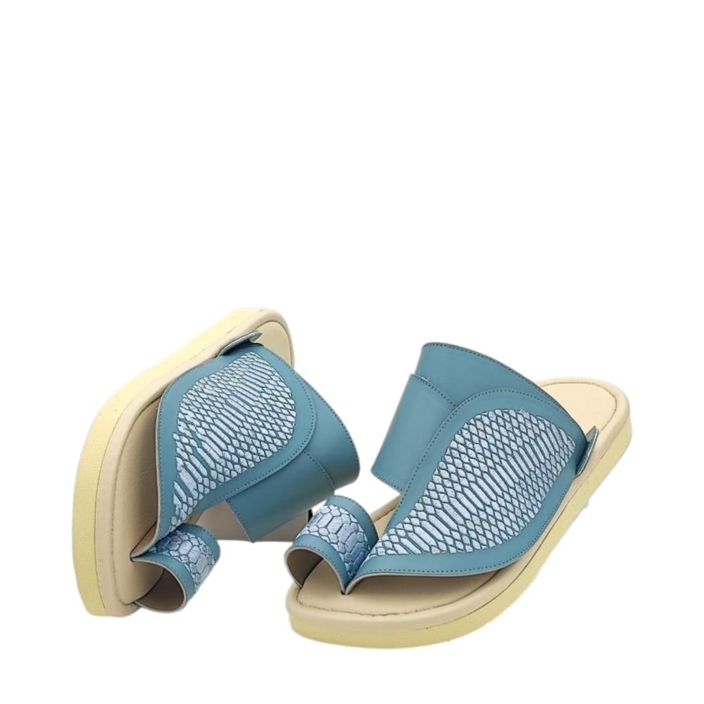 حذاء شرقي مطرز سماوي دعسة طبي وطني