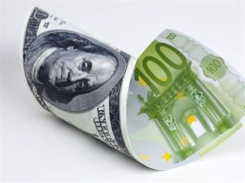 اليورو يرتفع فوق 1.17 دولار