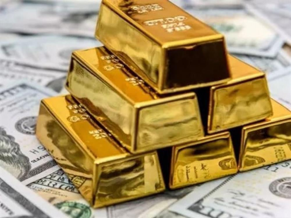 انخفاض الذهب مع استقرار الدولار قرب أعلى مستوى منذ 6 أشهر