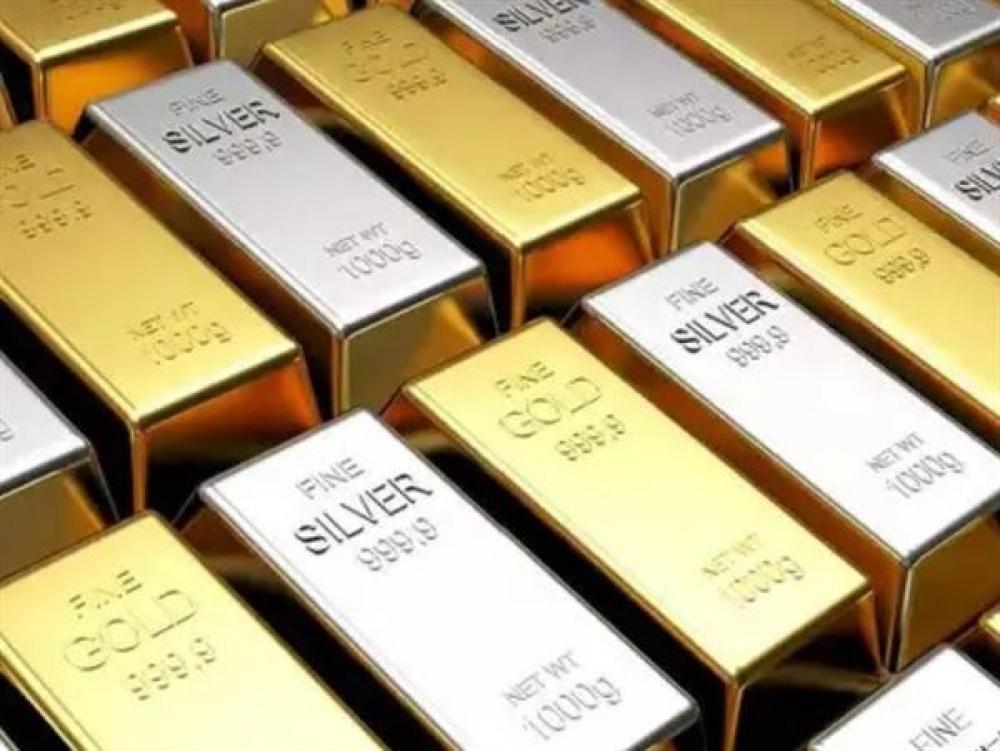انخفاض الذهب نحو 3% وعقود الفضة تهبط دون 74 دولارًا