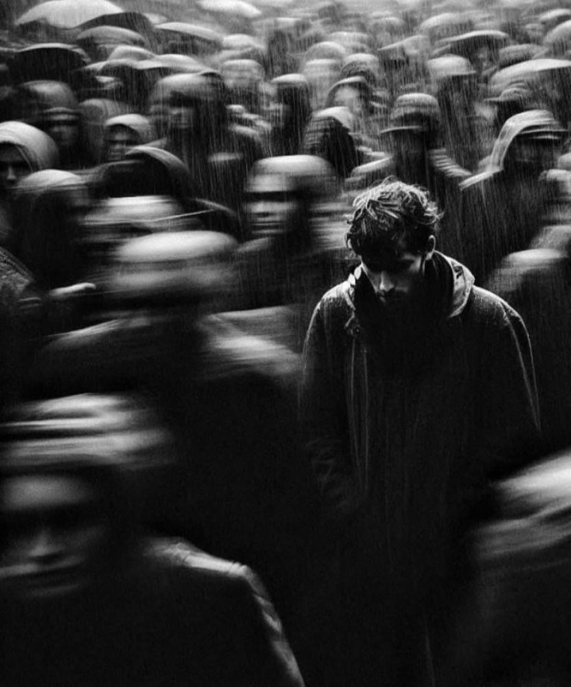 حين ننحني للحظ… نخسر كل شيء فوقنا