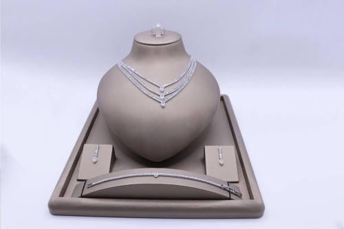 طقم التتويج