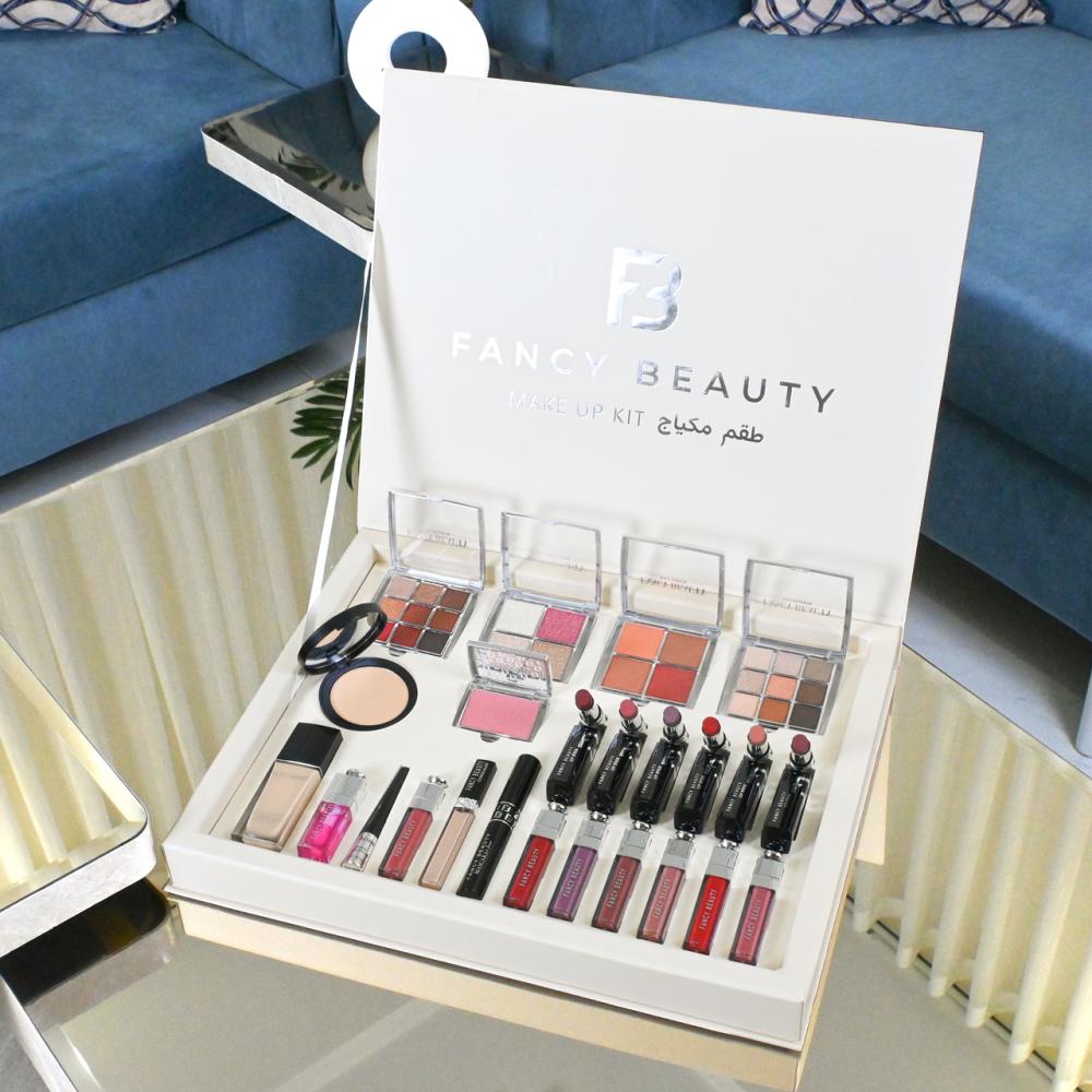 بوكس فانسي بيوتي (FANCY BEAUTY) بديل ديور – طقم مكياج فاخر متكامل 24 قطعة لإطلالة أنيقة