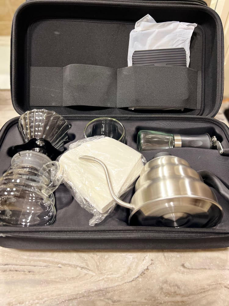 شنطة ادوات القهوه المختصة v60