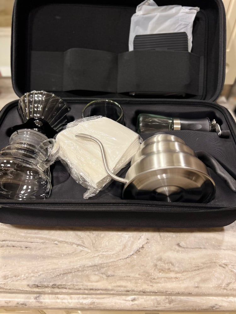 شنطة ادوات القهوه المختصة v60