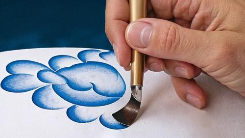 الاناقة دليلك لإطلالة لا تُنسى