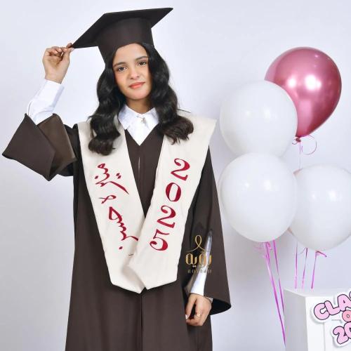 عبايه تخرج 2025 لون بني مع وشاح وكاب