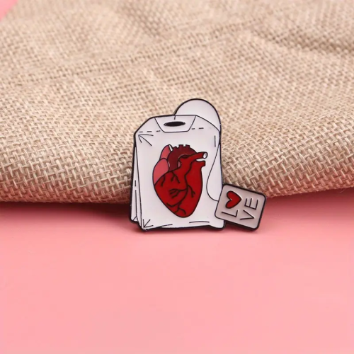 بروش كيس شاهي مع قلب