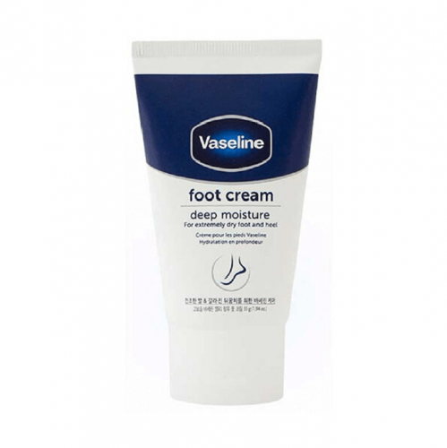 ترطيب ومعالجة الرجلين