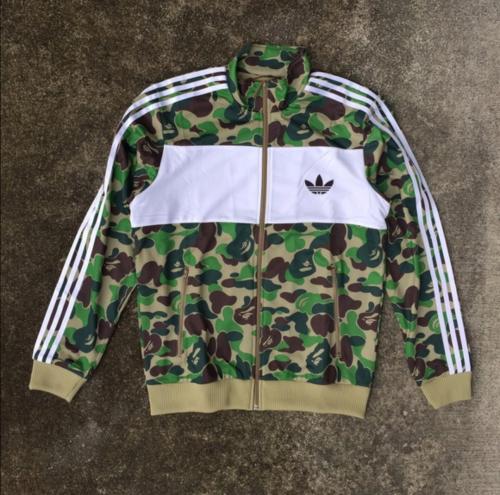 جاكيت "A Bathing Ape" (BAPE