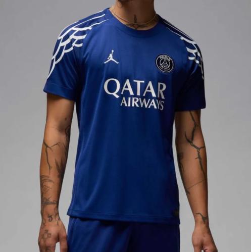 تشيرت كلاسيك