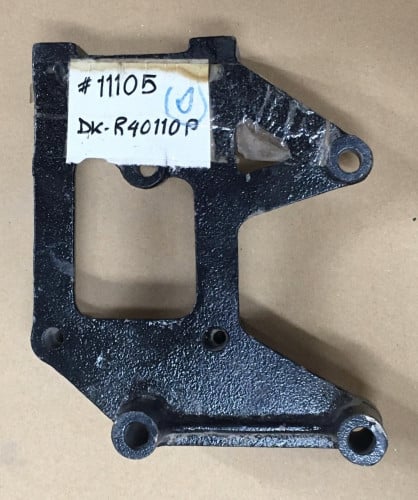#11102S قاعدة كمبروسر متسوبيشي ساندن COMPRESSOR BRACKET SANDEN DK-R400080P
