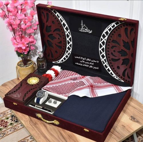 بوكس رجالي فاخر لرمضان والعيد