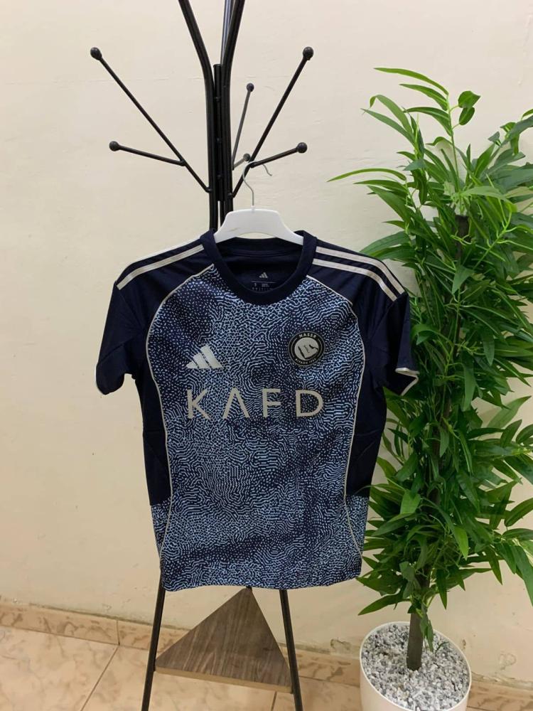 تيشيرت النصر الاحتياطي الثالث لموسم 2026 بشعار النصر الجديد