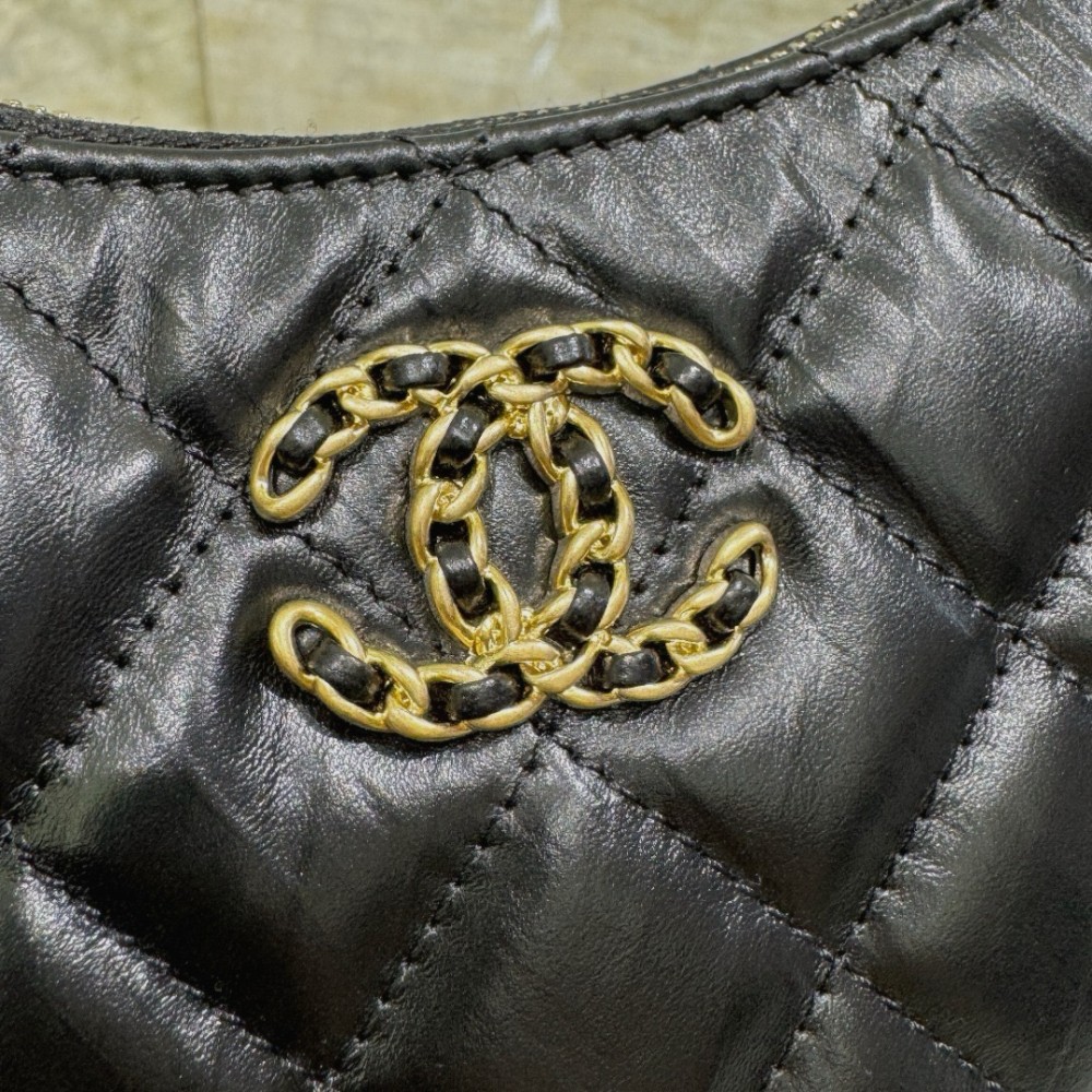 SIZE: 12x20.5x4.5cm