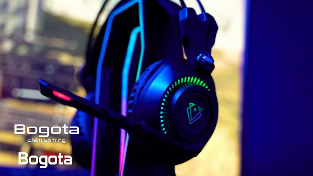 Sound isolating 2024 gaming headset