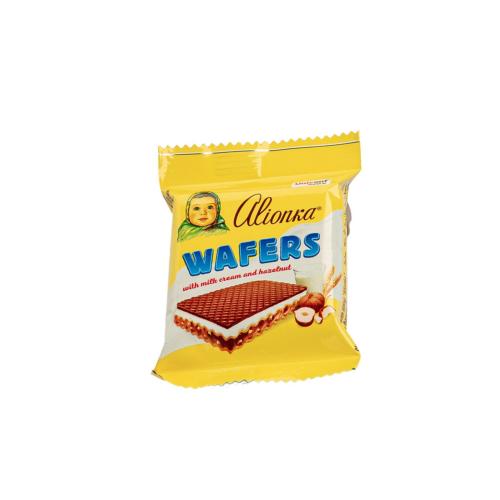 ويفر اليونكا الروسية بطعم كريمة الحليب والبندق الغني - 20 جرام - (حبة / كرتون)
