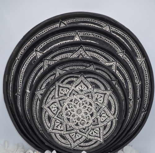 طقم مكون من 5 ألواح من الخوص الطبيعي (45سم،40سم،35سم،30سم،25سم)