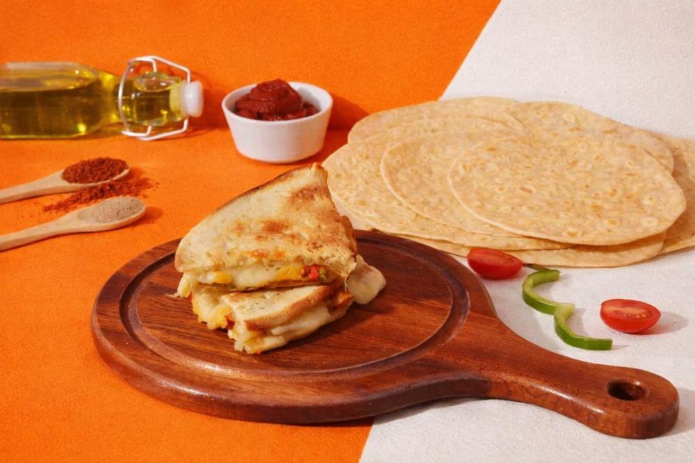 طريقة كساديا الدجاج في المنزل مثل المطاعم | وصفة سهلة وسريعة