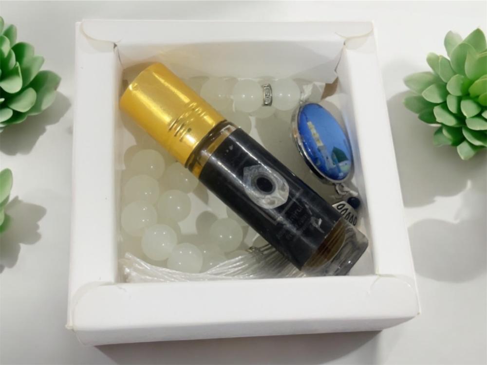 عطر الحجر الأسود