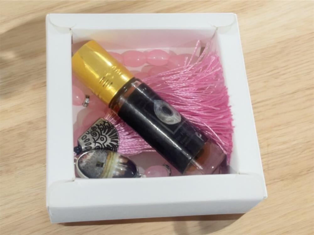 عطر الحجر الأسود