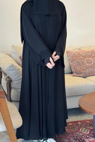 عباية دبل كلوش مع أكمام متصله بالابهام