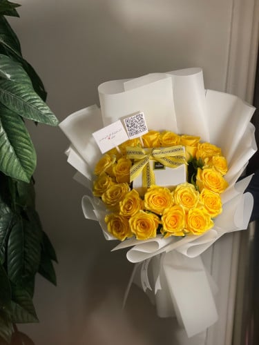 باقه 20 وردة جوري مع ربع شوكلاته باتشي