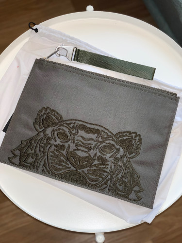 Kenzo pouch