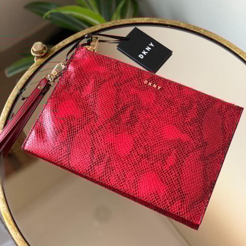 Pouch Dkny - أصغر من A4