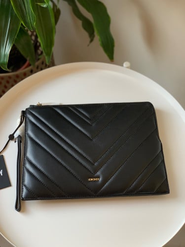 Dkny Pouch