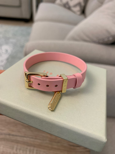 Ted Baker اسوارة