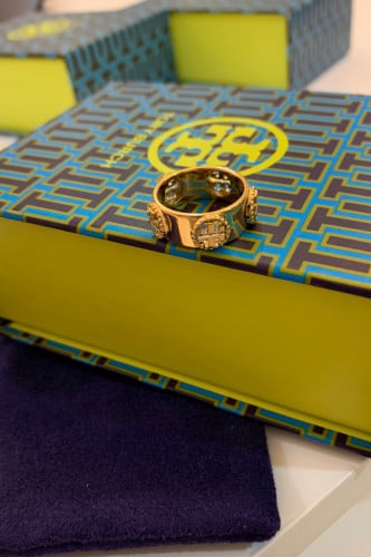 Tory Burch - مقاس 5 small