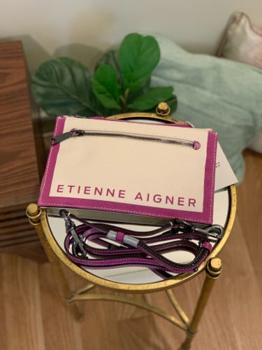 Etienne Aigner - اصغر من A4