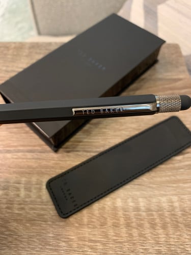 Ted Baker قلم أسود