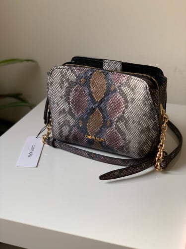 Calvin Klein- بدون ملحقات