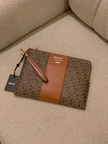 Dkny Pouch