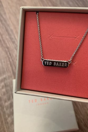 Ted Baker سلسال